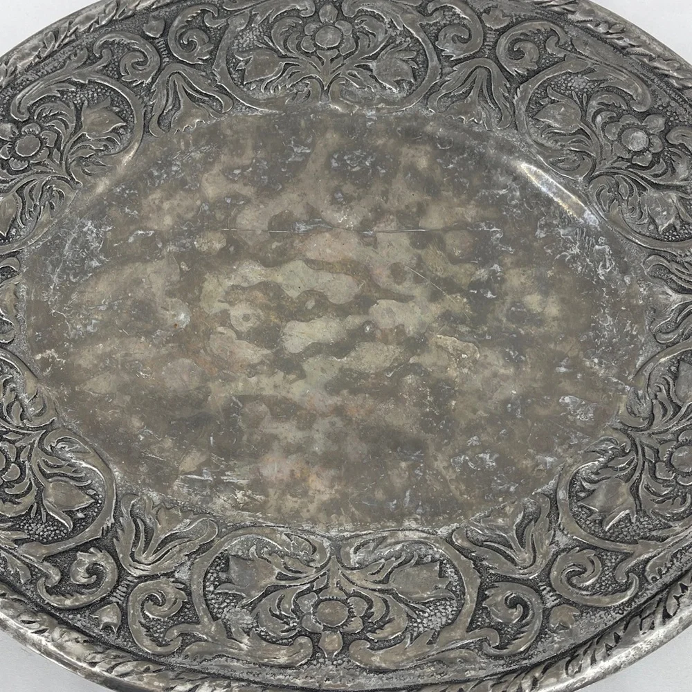 Wilton Armetale Antique-Style Embossed Round PEWTER Tray in Silver Gray WW&MARY